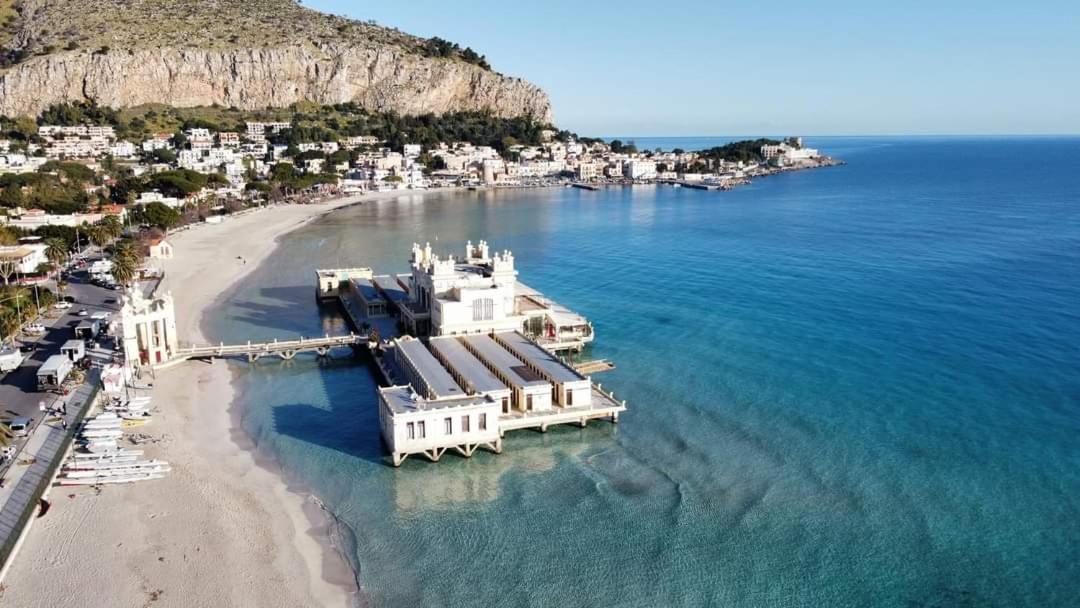 Mansarda Beach Mondello Palermo Dış mekan fotoğraf